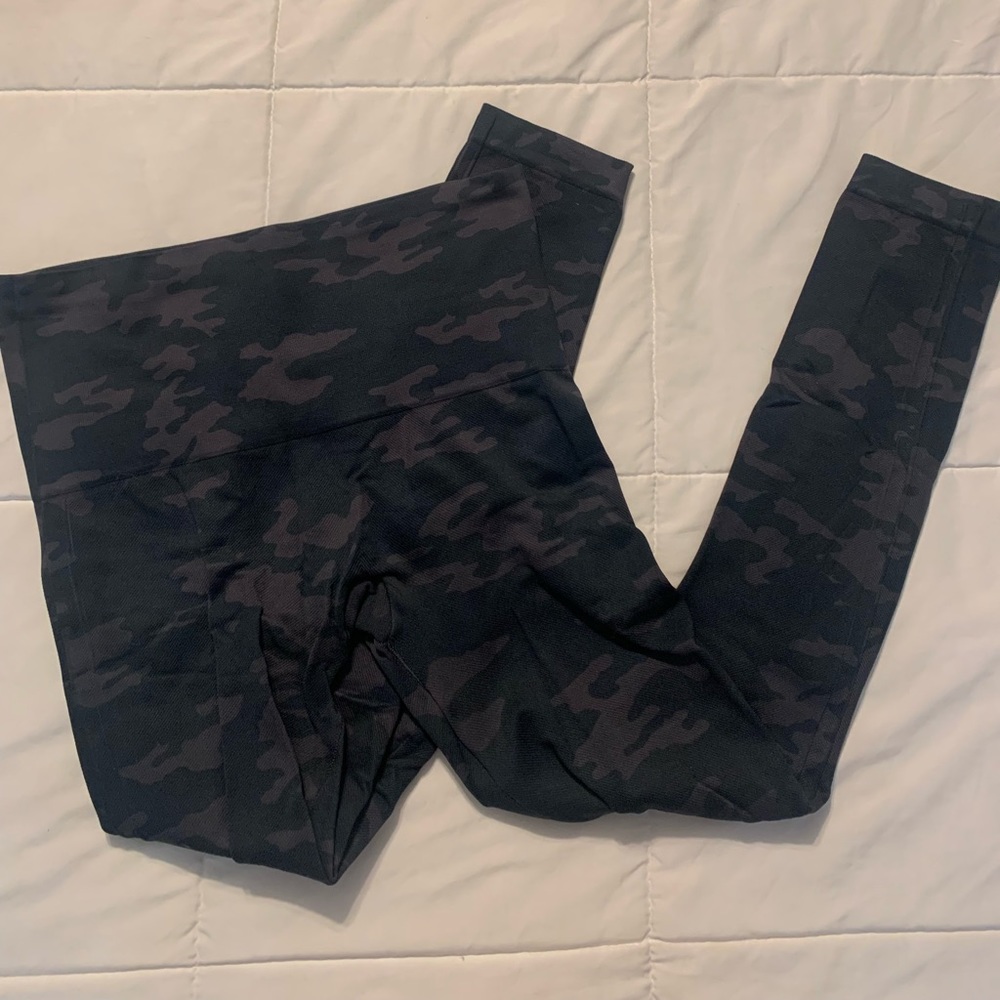 SPANX look at me now seamless leggings